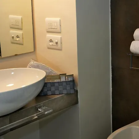 Sunshine Luxury Couette-café 4*